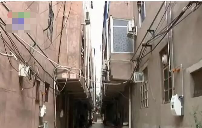 洛陽(yáng)城中村竊電被懲治 電表箱內(nèi)居然沒(méi)有電表